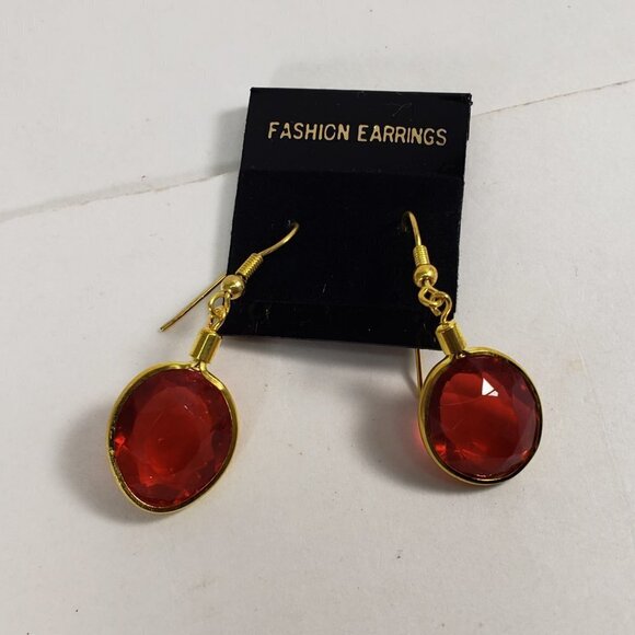 Elegant Red Gem 1.5" Drop Earrings – Gold Tone Oval Dangle – Lightweight Jewelry - Picture 4 of 7
